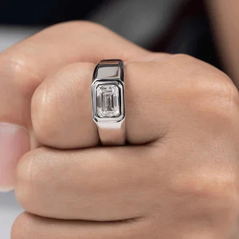 Premium Emerald Cut Original Moissanite Diamond Ring - Ringshing.com