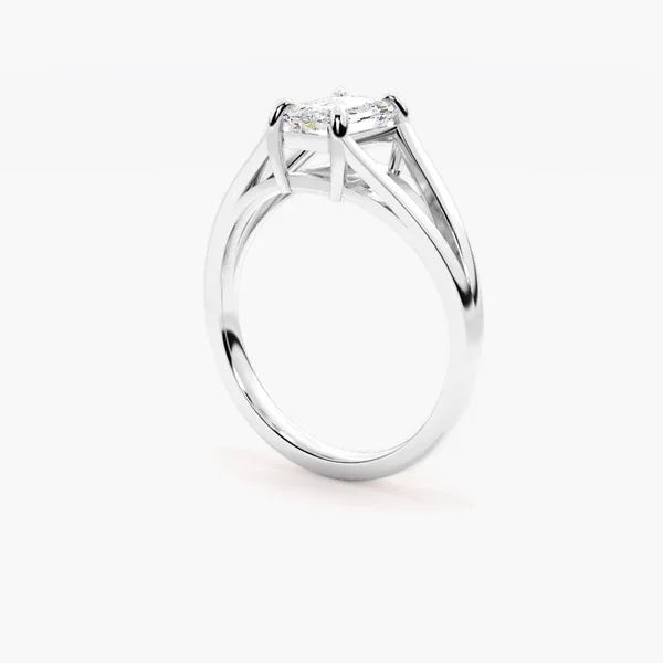 RSR-603 Premium Emerald Cut Moissanite Diamond Ring - Ringshing.com