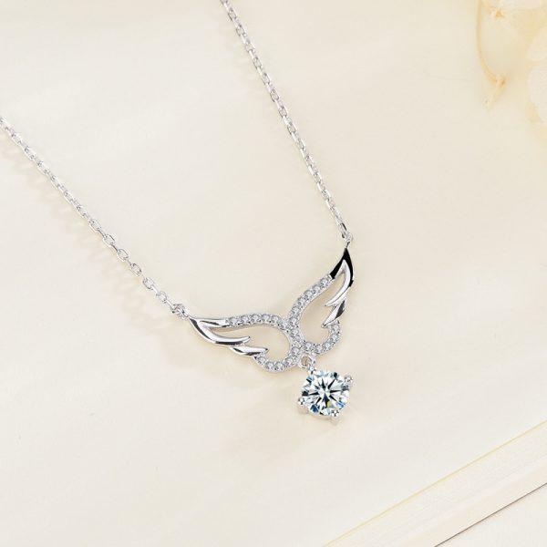 RSP-104 1.0 Carat Moissanite Diamond Pendant - Ringshing.com