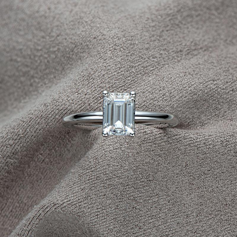 Premium Emerald Cut Moissanite Diamond Ring - Ringshing.com