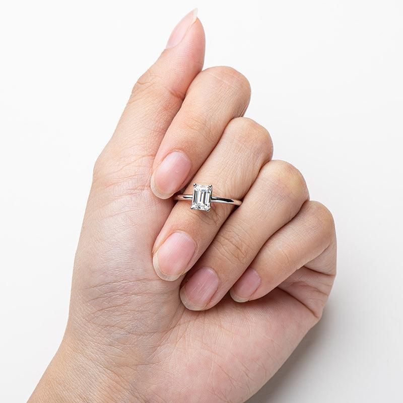 Premium Emerald Cut Moissanite Diamond Ring - Ringshing.com