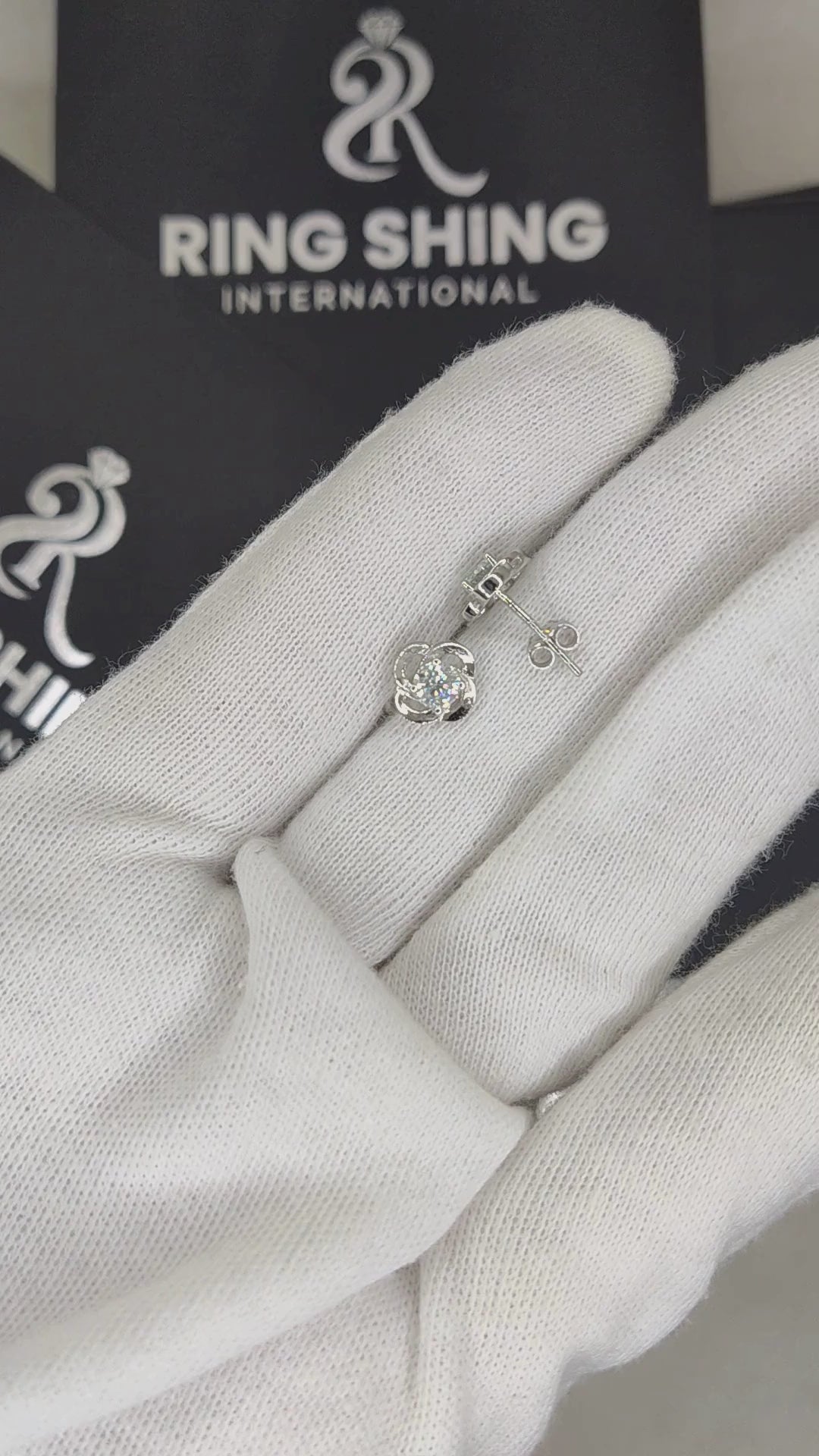 RSE-401 1.0 Carat Elegant Moissanite Swirl Stud Earrings